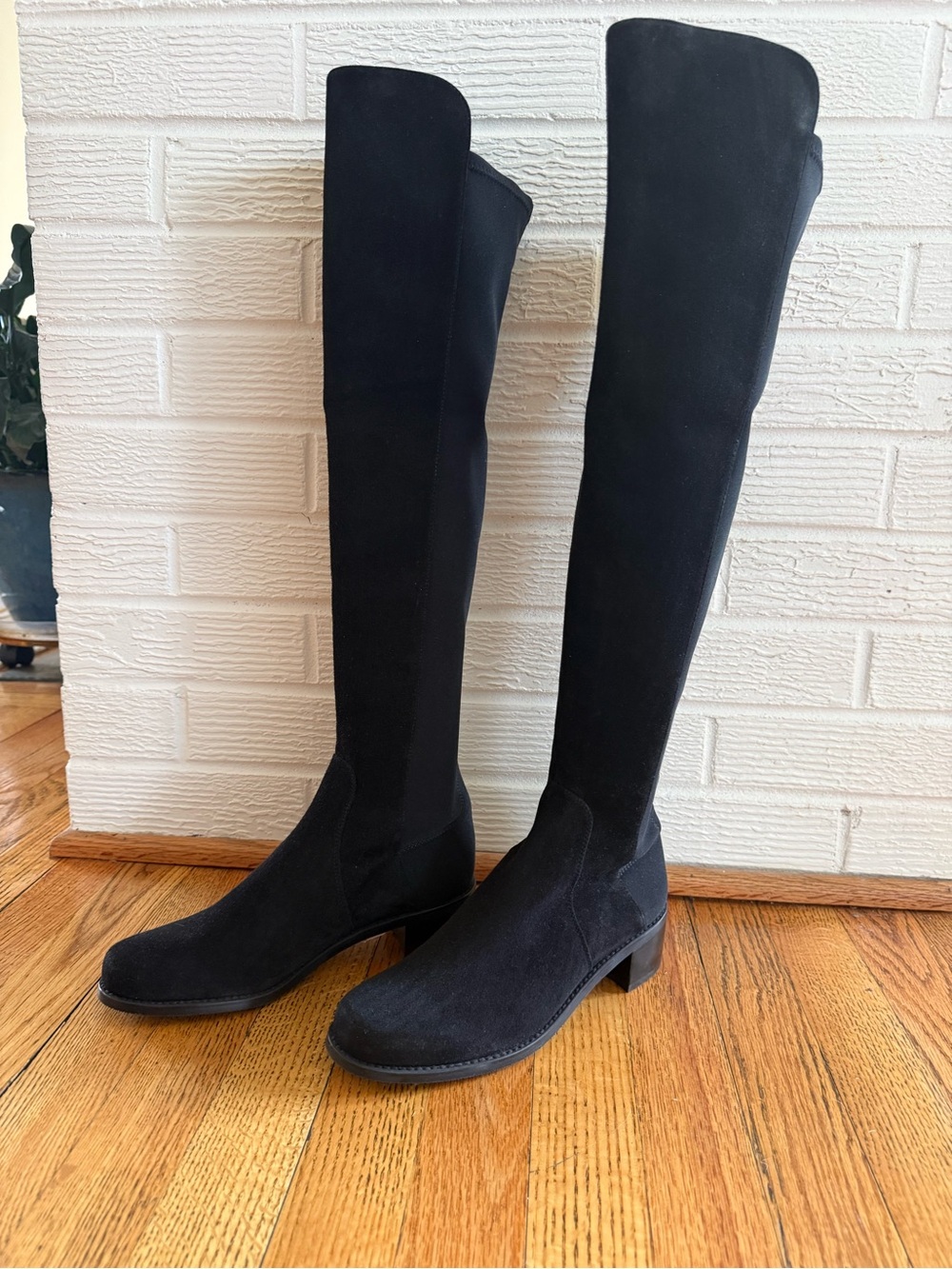 New Stuart Weitzman Over-the-Knee Black Suede Boots Size 6